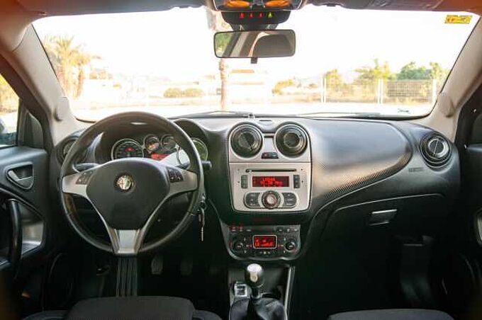 Alfa Romeo MiTo ES - Ber3 1.3 JTDM 16V EU5, Distinctive, 2009 - 2013