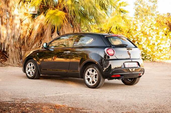 Alfa Romeo MiTo ES - Ber3 1.3 JTDM 16V EU5, Distinctive, 2009 - 2013