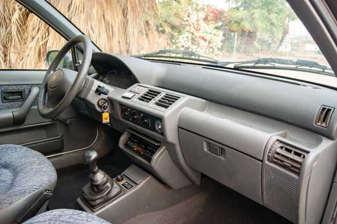 Renault CLIO 1.2 60 CAMPUS