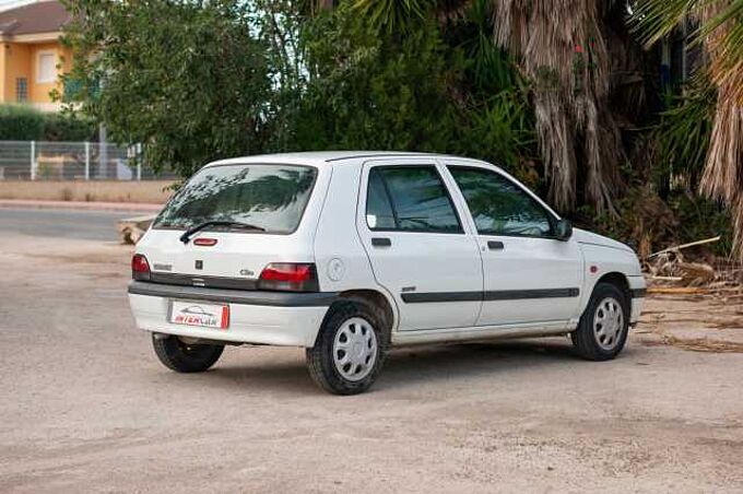 Renault CLIO 1.2 60 CAMPUS