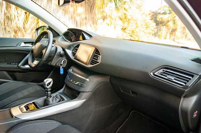 Peugeot 308 ES - Ber5 1.2 e-THP/PureTech 130 EU6, Allure S&S, 2014 - 2017
