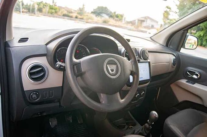 Dacia Lodgy ES - Mon5 1.5 dCi 110 eco² EU5, Laureate ( 5 asientos ), 2012 - 2016