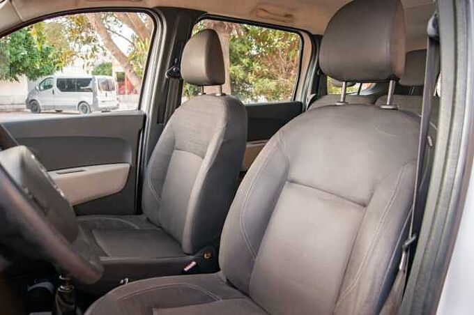 Dacia Lodgy ES - Mon5 1.5 dCi 110 eco² EU5, Laureate ( 5 asientos ), 2012 - 2016