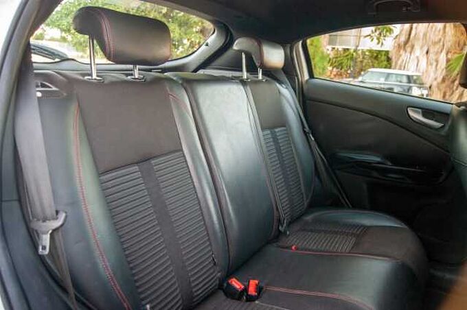 Alfa Romeo Giulietta ES - Ber5 2.0 JTDM 16V EU5, Distinctive, 2010 - 2013