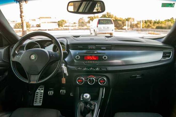 Alfa Romeo Giulietta ES - Ber5 2.0 JTDM 16V EU5, Distinctive, 2010 - 2013
