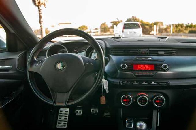 Alfa Romeo Giulietta ES - Ber5 2.0 JTDM 16V EU5, Distinctive, 2010 - 2013