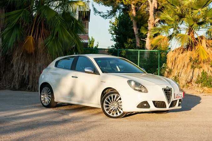 Alfa Romeo Giulietta ES - Ber5 2.0 JTDM 16V EU5, Distinctive, 2010 - 2013
