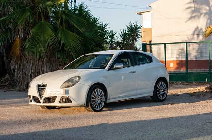 Alfa Romeo Giulietta ES - Ber5 2.0 JTDM 16V EU5, Distinctive, 2010 - 2013