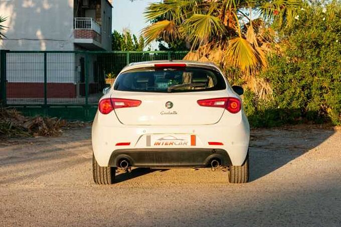 Alfa Romeo Giulietta ES - Ber5 2.0 JTDM 16V EU5, Distinctive, 2010 - 2013