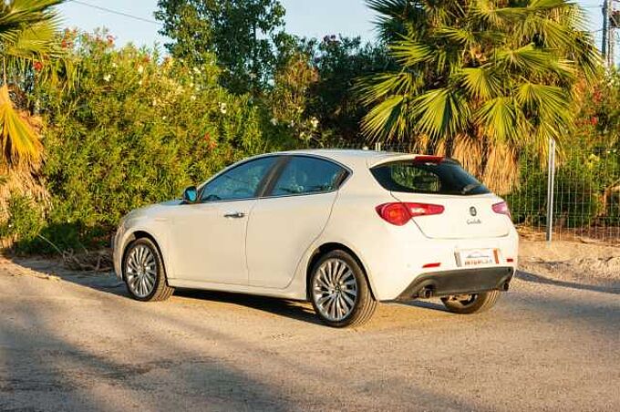 Alfa Romeo Giulietta ES - Ber5 2.0 JTDM 16V EU5, Distinctive, 2010 - 2013