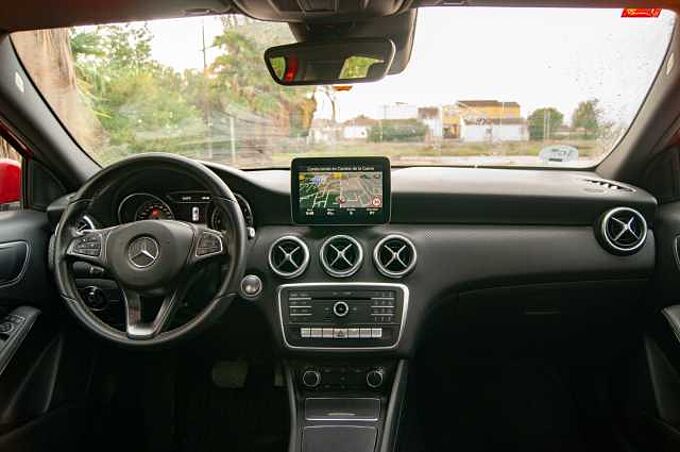 Mercedes-Benz A 2.2 D 135 7G