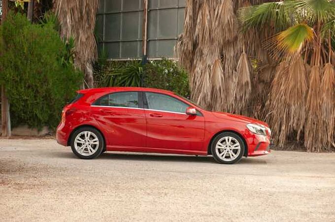 Mercedes-Benz A 2.2 D 135 7G