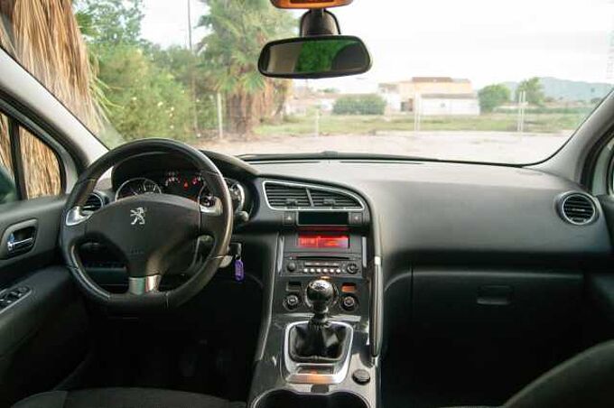 Peugeot 3008 1.2 PT 130 STYLE
