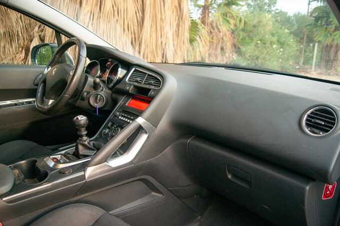 Peugeot 3008 1.2 PT 130 STYLE