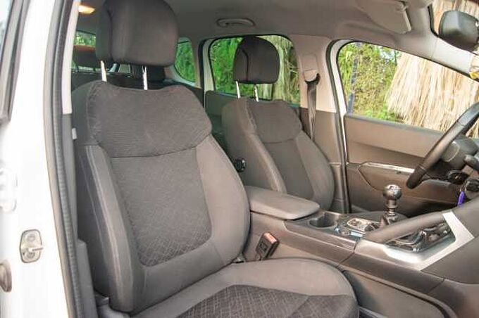 Peugeot 3008 1.2 PT 130 STYLE