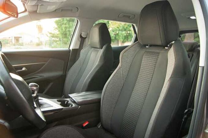 Peugeot 3008 130 active start stop