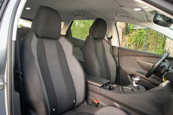 Peugeot 3008 130 active start stop