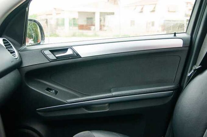 Mercedes-Benz Clase M W164 Diesel ML 280CDI Aut.
