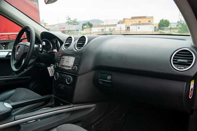 Mercedes-Benz Clase M W164 Diesel ML 280CDI Aut.