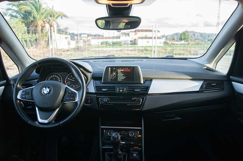 BMW Serie 2 ES - Mon5 216d EU6, Advantage, 2015 - 2018