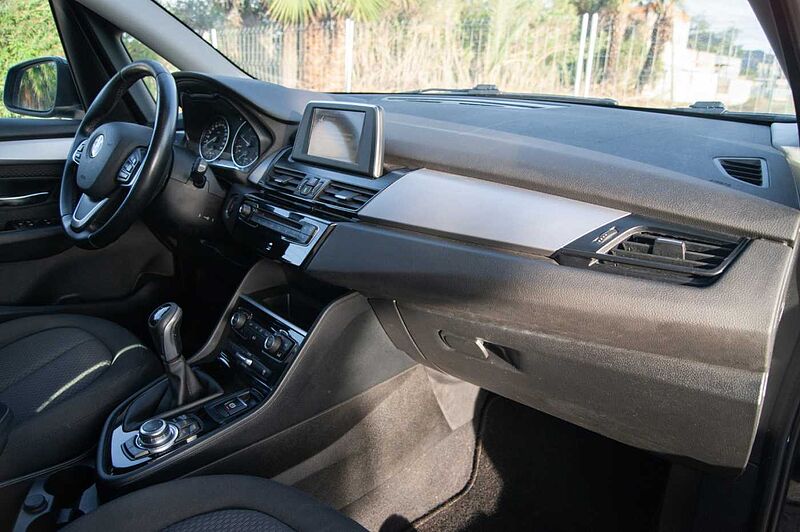 BMW Serie 2 ES - Mon5 216d EU6, Advantage, 2015 - 2018