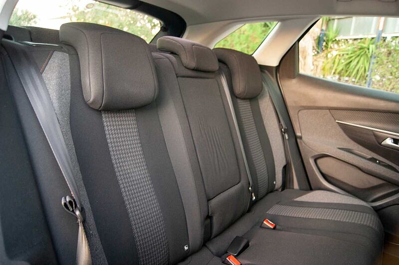 Peugeot 3008 130 active start stop