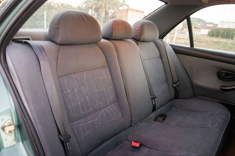 Peugeot 406 2.0 HDI 109