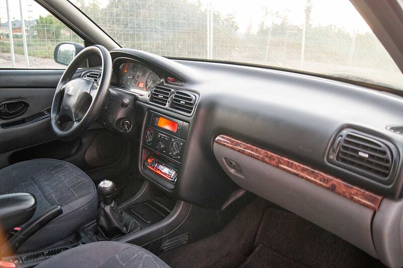 Peugeot 406 2.0 HDI 109